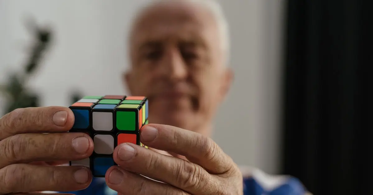 Comment résoudre un Rubik's Cube 3x3 : Techniques pour débutants