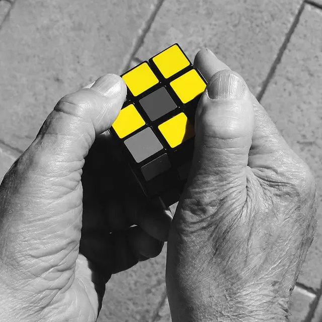 Comment apprendre le Rubik's Cube : Guide pratique pour débutants
